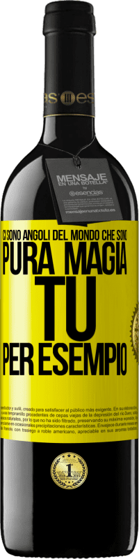 39,95 € Spedizione Gratuita | Vino rosso Edizione RED MBE Riserva Ci sono angoli del mondo che sono pura magia. Tu per esempio Etichetta Gialla. Etichetta personalizzabile Riserva 12 Mesi Raccogliere 2016 Tempranillo