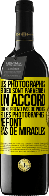 39,95 € Envoi gratuit | Vin rouge Édition RED MBE Réserve Les photographes et Dieu sont parvenus à un accord. Dieu ne prend pas de photos et les photographes ne font pas de miracles Étiquette Jaune. Étiquette personnalisable Réserve 12 Mois Récolte 2014 Tempranillo