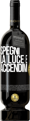 49,95 € Spedizione Gratuita | Vino rosso Edizione Premium MBS® Riserva Spegni la luce e accendimi Etichetta Nera. Etichetta personalizzabile Riserva 12 Mesi Raccogliere 2015 Tempranillo