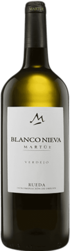 17,95 € Envío gratis | Vino Blanco Martúe Blanco Nieva D.O. Rueda Castilla y León España Verdejo Botella Magnum 1,5 L