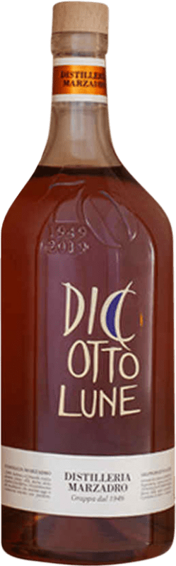 463,95 € Envio grátis | Grappa Marzadro Le Diciotto Lune Stravecchia Trocken — Seco Extra Viejo — Extra Velho Trentino Itália Merlot, Marzemino Garrafa Especial 4,5 L