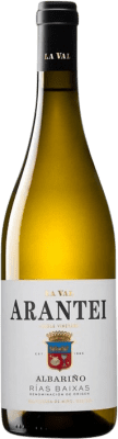 27,95 € Envío gratis | Vino blanco La Val Finca Arantei D.O. Rías Baixas Galicia España Albariño Botella 75 cl