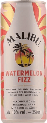 31,95 € Envío gratis | Caja de 12 unidades Refrescos y Mixers Malibu Watermelon Fizz Barbados Lata 25 cl