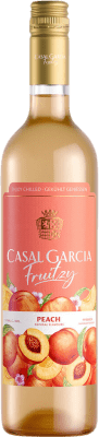 7,95 € Envío gratis | Vino blanco Casal Garcia Fruitzy Peach Portugal Botella 75 cl