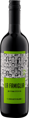 8,95 € Envío gratis | Vino tinto La Famiglia Seco I.G.T. Puglia Puglia Italia Primitivo Botella 75 cl