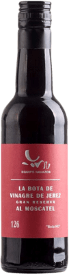 82,95 € Spedizione Gratuita | Aceto Equipo Navazos La Bota 126 Gran Riserva D.O. Jerez-Xérès-Sherry Andalusia Spagna Palomino Fino, Moscatel — Moscato Mezza Bottiglia 37 cl
