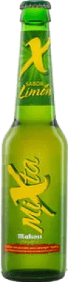 5,95 € Envío gratis | Caja de 6 unidades Cerveza Mahou Mixta España Botellín 25 cl Limón