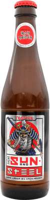7,95 € Spedizione Gratuita | Birra Trooper Iron Maiden Sun and Steel Lager Regno Unito Bottiglietta Terzo 33 cl