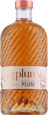 71,95 € Envio grátis | Aguardente Orujo Zu Plun Dolomites Plum Fine Old Destillate Itália Garrafa Medium 50 cl