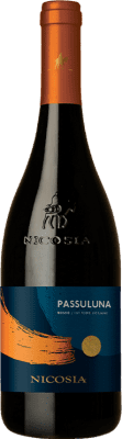 11,95 € 送料無料 | 赤ワイン Nicosia Passuluna I.G.T. Terre Siciliane イタリア Syrah — シラー, Nero d'Avola 75 cl