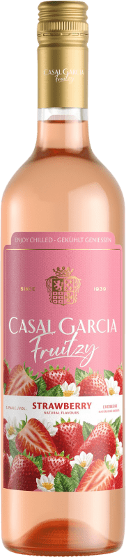 7,95 € Envío gratis | Vino blanco Casal Garcia Fruitzy Erdbeere Portugal Botella 75 cl