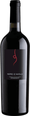 14,95 € 免费送货 | 红葡萄酒 Caruso e Minini Tardus Appassimento D.O.C. Sicilia 西西里岛 意大利 Nero d'Avola 75 cl