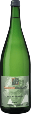 12,95 € Spedizione Gratuita | Vino bianco Geschwister Köwerich Semisecco Semidolce Q.b.A. Mosel Mosel Germania Riesling Bottiglia 1 L