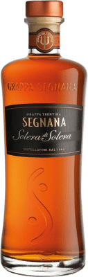 34,95 € Бесплатная доставка | Граппа Segnana Solera — Солера D.O.C. Trentino Трентино Италия Nebbiolo — Неббиоло, Chardonnay — Шардоне 70 cl