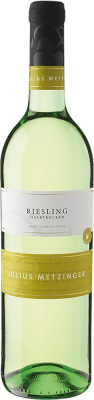 7,95 € Envio grátis | Vinho branco Julius Metzinger Semi-seco Semi-doce Q.b.A. Pfälz Pfälz Alemanha Riesling Garrafa 75 cl