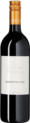 21,95 € Spedizione Gratuita | Vino rosso Wieninger Trilogie Cuvée Rotwein Secco D.A.C. Wien Viena Austria Merlot, Cabernet Sauvignon, Zweigelt Bottiglia 75 cl