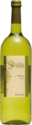 12,95 € Spedizione Gratuita | Vino bianco Sommerach Secco Franken Germania Sylvaner Bottiglia 1 L