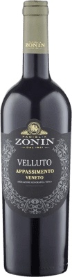 13,95 € Spedizione Gratuita | Vino rosso Zonin Velluto Appassimento I.G.T. Venezia Venecia Italia Corvina, Rondinella, Corvinone Bottiglia 75 cl