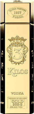93,95 € Envío gratis | Vodka 3 Kilos Gold 999.9 Ultra Premium Países Bajos Botella 70 cl