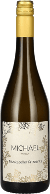 24,95 € Kostenloser Versand | Weißer Sekt Michael Frizzante D.A.C. Vulkanland Steiermark Österreich Muskateller Flasche 75 cl