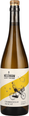 19,95 € Envío gratis | Vino blanco Neleman Chardonnay Muscat Organic Comunidad Valenciana España Moscato, Chardonnay Botella 75 cl