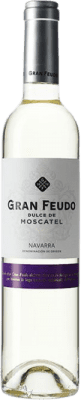 11,95 € Envío gratis | Vino blanco Gran Feudo D.O. Navarra Navarra España Moscatel Amarillo Botella Medium 50 cl