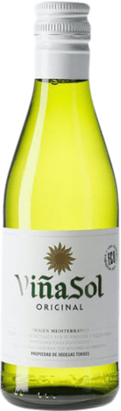 3,95 € Envio grátis | Vinho branco Familia Torres Viña Sol D.O. Penedès Catalunha Espanha Parellada Garrafa Pequena 18 cl