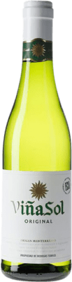 5,95 € Бесплатная доставка | Белое вино Familia Torres Sol D.O. Penedès Каталония Испания Parellada Половина бутылки 37 cl