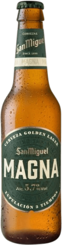 36,95 € 免费送货 | 盒装24个 啤酒 San Miguel Magna Vidrio RET 安达卢西亚 西班牙 三分之一升瓶 33 cl