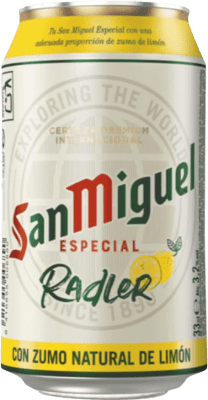 26,95 € Envío gratis | Caja de 24 unidades Cerveza San Miguel Radler Andalucía España Lata 33 cl