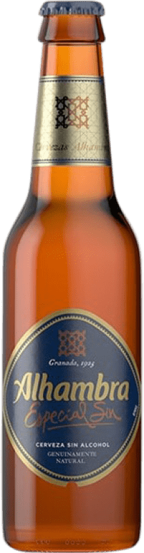 62,95 € Бесплатная доставка | Коробка из 24 единиц Пиво Alhambra Андалусия Испания треть литровая бутылка 33 cl Без алкоголя