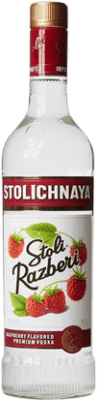 18,95 € 免费送货 | 伏特加 Stolichnaya Razberi 俄罗斯联邦 瓶子 70 cl