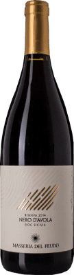 34,95 € Envio grátis | Vinho tinto Masseria del Feudo Reserva D.O.C. Sicilia Sicília Itália Nero d'Avola Garrafa 75 cl