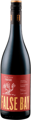 6,95 € 免费送货 | 红酒 False Bay Bushvine I.G. Stellenbosch Coastal Region 南非 Pinotage 瓶子 75 cl