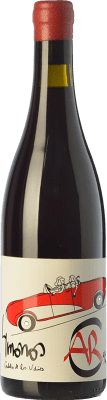 27,95 € Free Shipping | Red wine 4 Monos Aged D.O. Vinos de Madrid Madrid's community Spain Carignan Bottle 75 cl