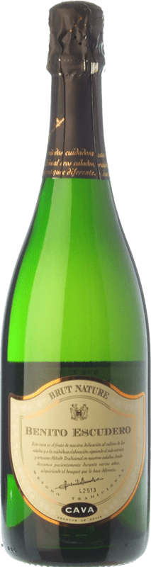 11,95 € 免费送货 | 白起泡酒 Bodegas Escudero Brut Nature 预订 D.O. Cava 加泰罗尼亚 西班牙 Viura 瓶子 75 cl