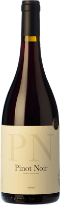48,95 € Spedizione Gratuita | Vino rosso Los Aguilares D.O. Sierras de Málaga Andalusia Spagna Pinot Nero Bottiglia 75 cl