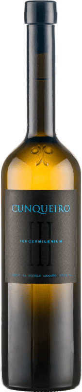 18,95 € Envío gratis | Vino blanco Cunqueiro III Milenium D.O. Ribeiro Galicia España Godello, Loureiro, Treixadura, Albariño Botella 75 cl