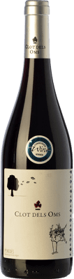 6,95 € Envío gratis | Vino tinto Ca N'Estella Clot dels Oms Negre Joven D.O. Penedès Cataluña España Tempranillo, Samsó Botella 75 cl