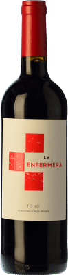 11,95 € Envio grátis | Vinho Tinto Terra d'Uro La Enfermera Jovem D.O. Toro Castela e Leão Espanha Tempranillo 75 cl