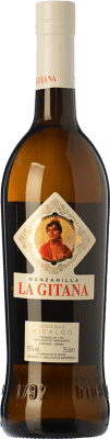 8,95 € Бесплатная доставка | Крепленое вино La Gitana D.O. Manzanilla-Sanlúcar de Barrameda Андалусия Испания Palomino Fino бутылка 75 cl