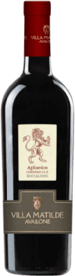 12,95 € Envío gratis | Vino Tinto Villa Matilde Rocca dei Leoni D.O.C. Aglianico del Vulture Campania Italia Aglianico 75 cl