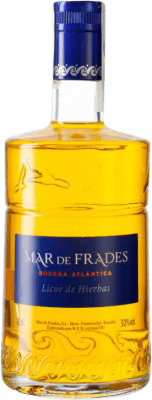 17,95 € Envio grátis | Licor de ervas Mar de Frades D.O. Orujo de Galicia Galiza Espanha Garrafa 70 cl