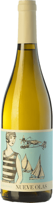 11,95 € Envio grátis | Vinho branco Nueve Olas Crianza D.O. Rías Baixas Galiza Espanha Albariño Garrafa 75 cl