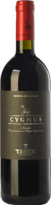 25,95 € 免费送货 | 红酒 Tasca d'Almerita Cygnus I.G.T. Terre Siciliane 西西里岛 意大利 Cabernet Sauvignon, Nero d'Avola 瓶子 75 cl