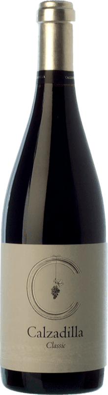 19,95 € Бесплатная доставка | Красное вино Uribes Madero Классический Crianza — Крианса D.O.P. Vino de Pago Calzadilla Кастилья-Ла-Манча Испания Tempranillo — Темпранильо, Syrah — Сира, Garnacha — Гренаш, Cabernet Sauvignon — Каберне Совиньон Бутылка 75 cl