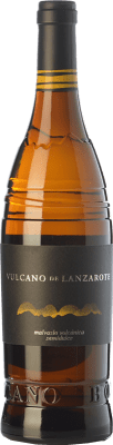 38,95 € Envío gratis | Vino blanco Vulcano Semi-Seco Semi-Dulce D.O. Lanzarote Islas Canarias España Malvasía, Moscatel de Alejandría Botella 75 cl