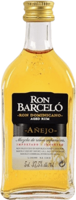 275,95 € 送料無料 | 120個入りボックス ラム Barceló Añejo ドミニカ共和国 ミニチュアボトル 5 cl