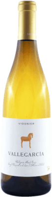 66,95 € Free Shipping | White wine Pago de Vallegarcía I.G.P. Vino de la Tierra de Castilla Castilla la Mancha Spain Viognier Magnum Bottle 1,5 L