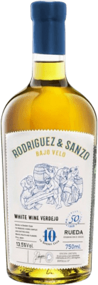 29,95 € Бесплатная доставка | Белое вино Rodríguez & Sanzo Bajo Velo D.O. Rueda Кастилия-Леон Испания Verdejo — Вердехо Бутылка 75 cl